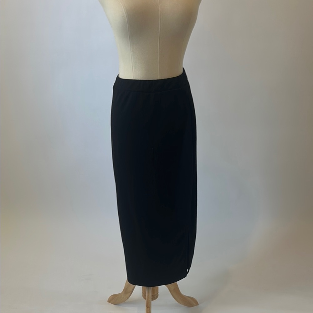 Elegant Black Midi Skirt